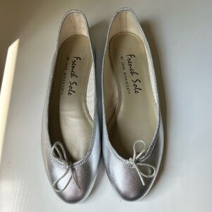 French Sole Silver Ballet Flats by Jane Winkworth. Please note UK sizing. UK siz